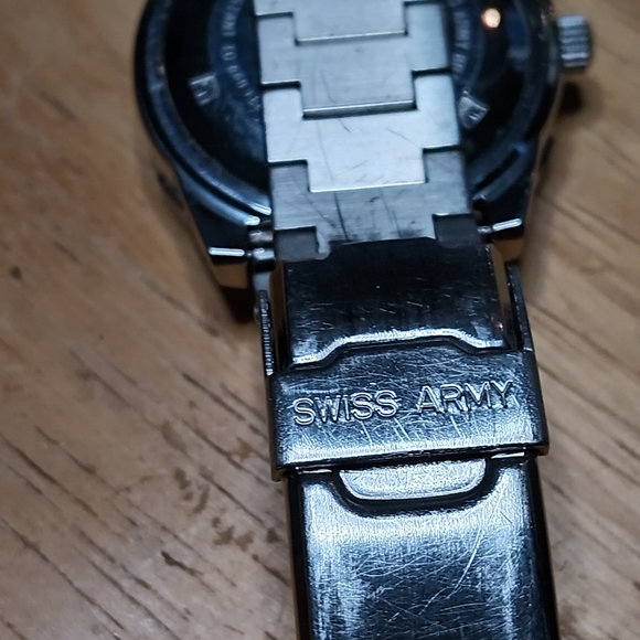 Vintage Swiss Victorinox Lancer 200 Home Plate Bezel Stainless Steel 33mm case - Picture 3 of 12